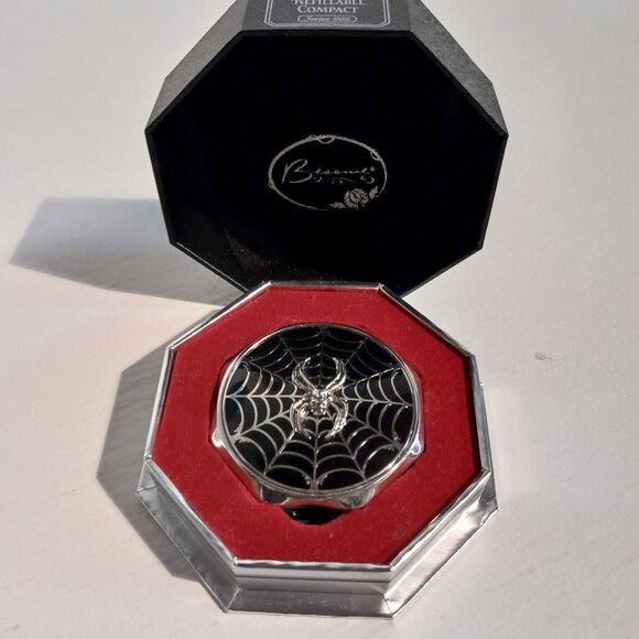 Besame Spider Signature Refillable Compact - Picture 1 of 4